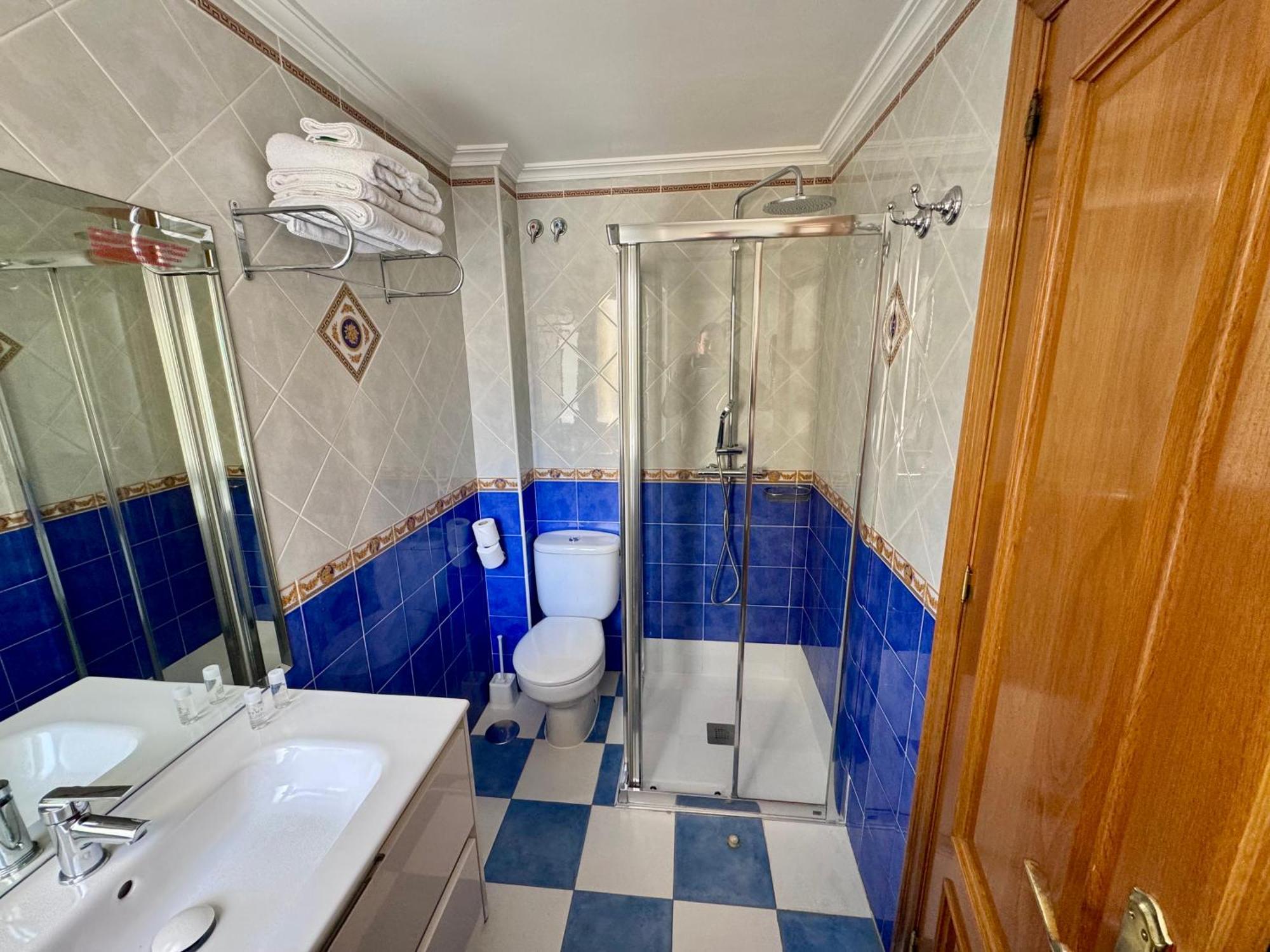 Apartamentos Nina De Oro Torremolinos Exterior photo