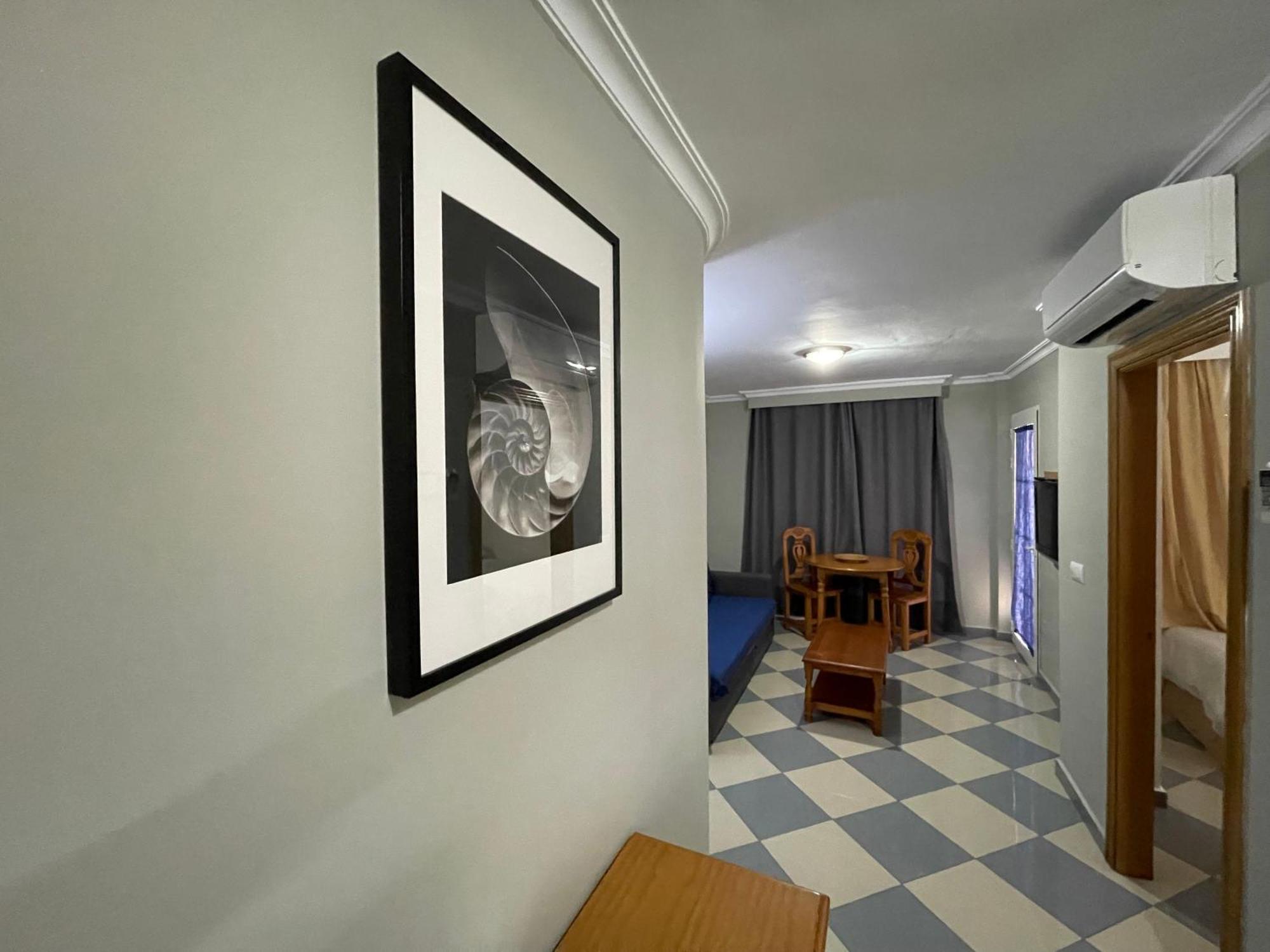 Apartamentos Nina De Oro Torremolinos Exterior photo
